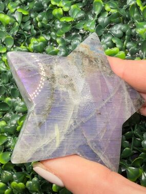 Flashy Labradorite Star Carving